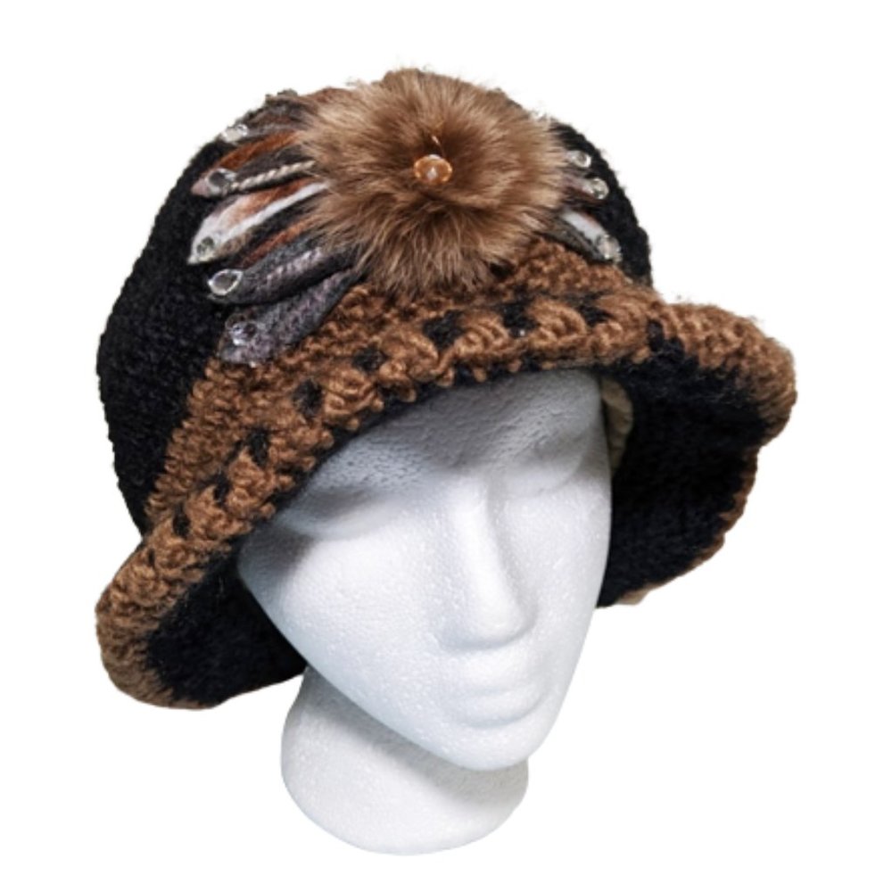 Vint. Crochet Cloche Hat w/ Embroidery and Fur Rosette